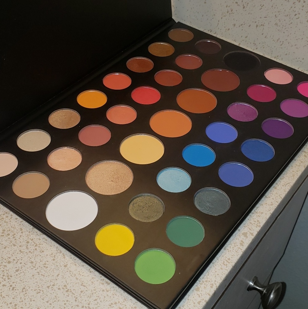 James Charles Palette X Morphe